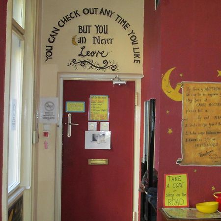 Carpe Noctem Hostel Budapest Exteriör bild